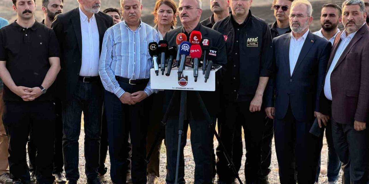 Diyarbakır Valiliğine 3 Milyon Tl, Mardin Valiliğine De 2 Milyon Tl Acil Yardım Ödeneği Sevk Edildi