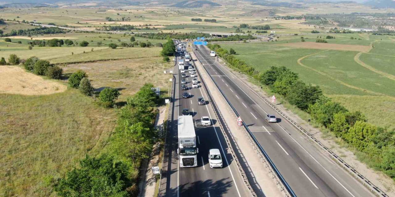 21 İlin Geçiş Noktasında Bayram Dönüşü Yoğunluğu Yaşanıyor