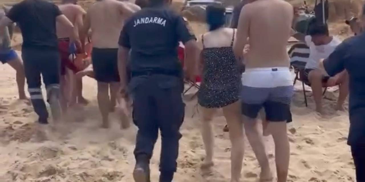 Boğulma Tehlikesi Geçiren Çocuğunu Kurtarmak İsteyen Baba Canından Oluyordu