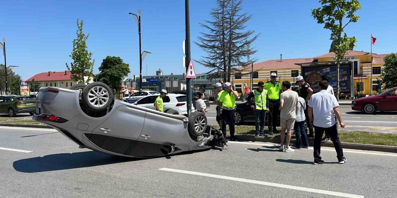 Düz Yolda Takla Attı: 1 Yaralı