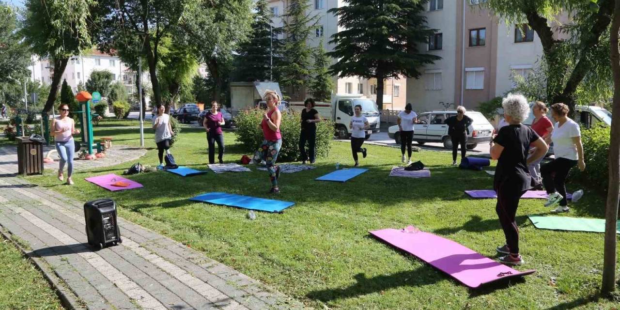 Odunpazarı’nda Parklarda Sabah Sporu Başlıyor