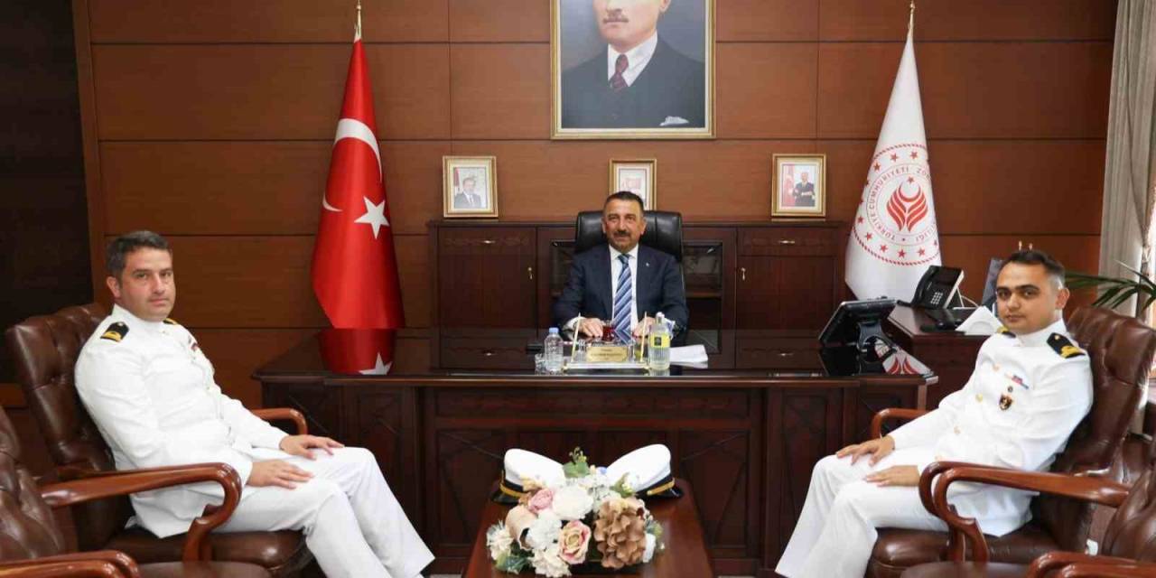 Vali Hacıbektaşoğlu, Tcg Kilimli Gemisi’nin Komutanlarını Kabul Etti