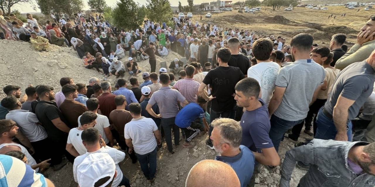 Mardin’deki Yangında Hayatını Kaybeden 8 Vatandaş Defnedildi