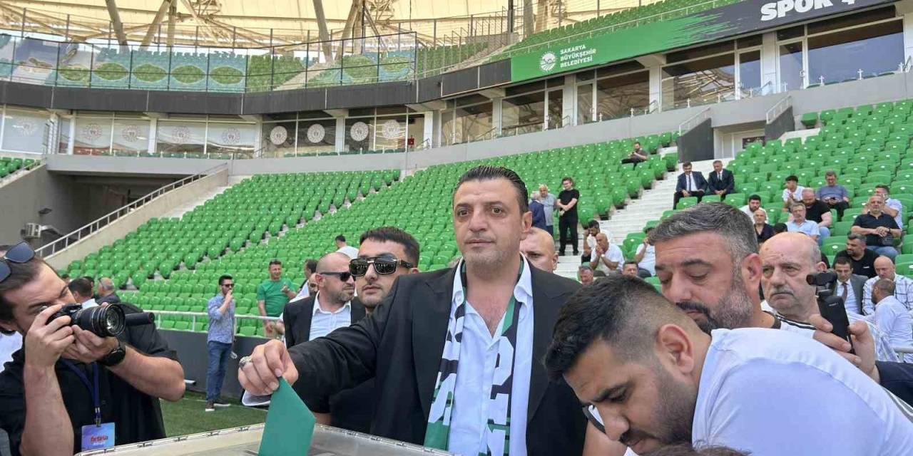 Sakaryaspor’un Yeni Başkanı Gökhan İn Oldu