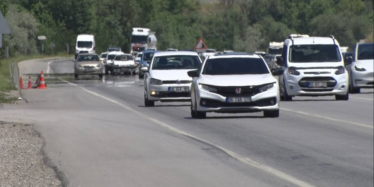 Ankara-samsun Karayolunda Bayram Dönüşü Trafiği
