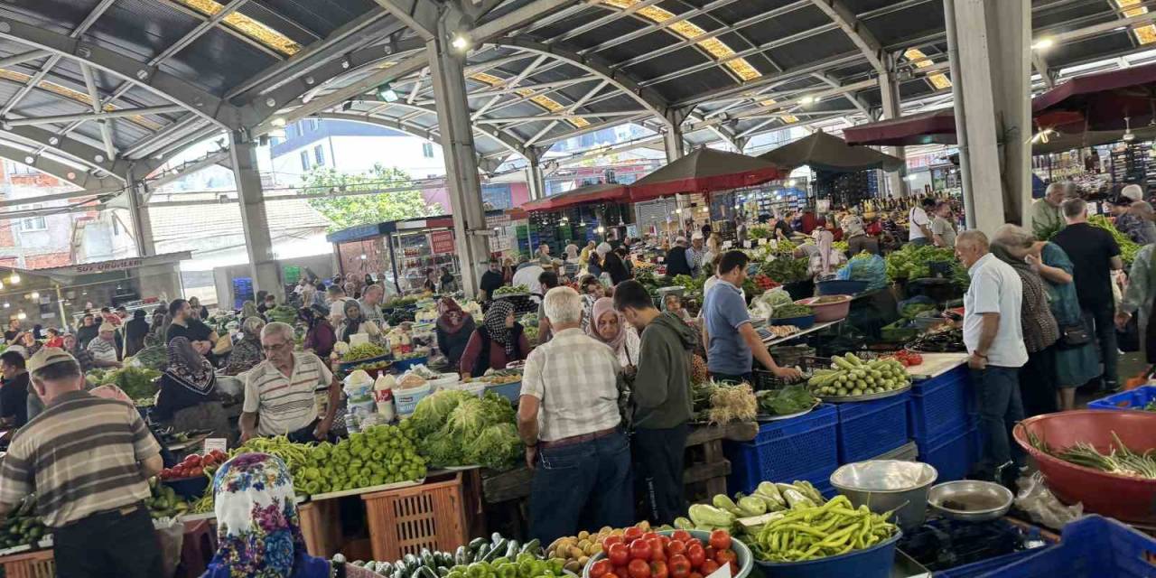 Halk Pazarına Yoğun İlgi