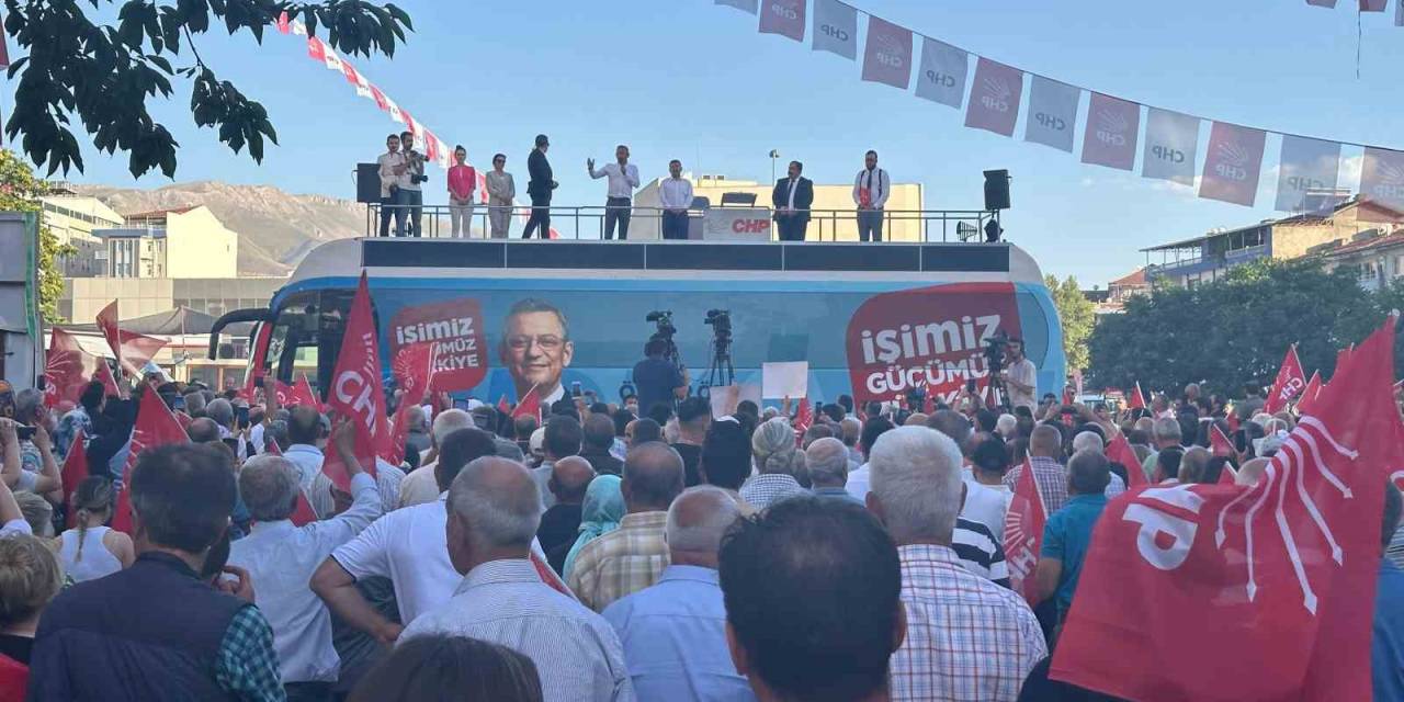 Chp Genel Başkanı Özel, Malatya’da Partililerle Buluştu