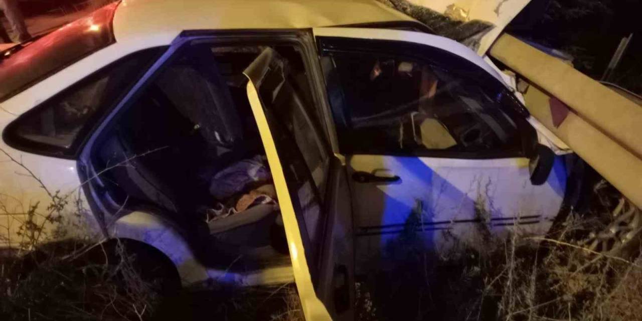 70 Metrelik Uçurumdan Bariyerler Kurtardı: 2 Yaralı