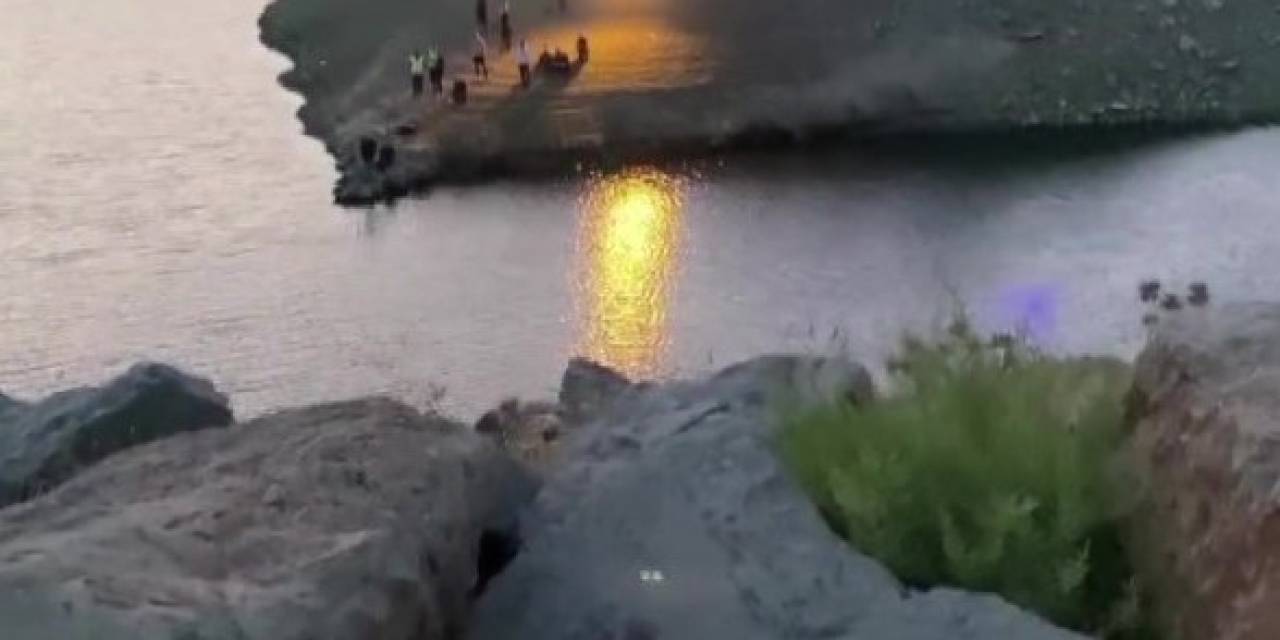 Serinlemek İçin Girdiği Gölette Boğuldu