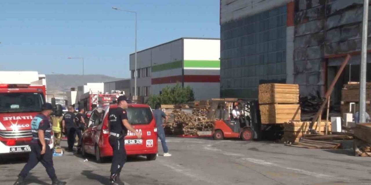 Palet Fabrikasında Korkutan Yangın