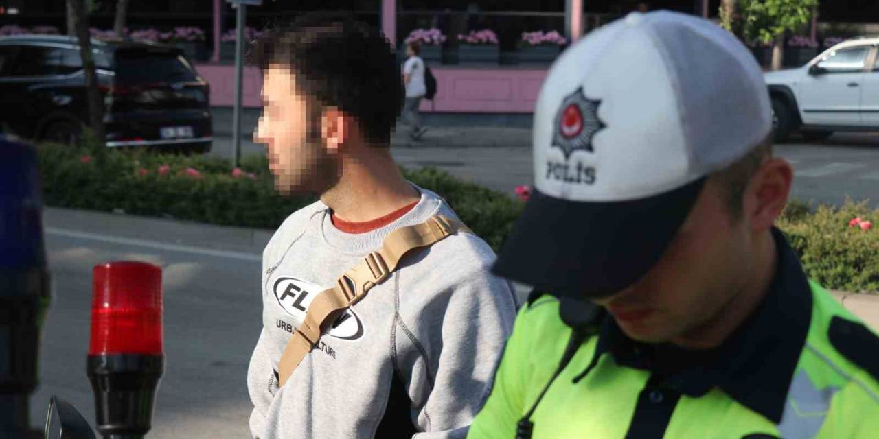 “Dur” İhtarına Uymadı Motosikleti Bağlandı: 7 Bin 945 Lira Ceza Yedi