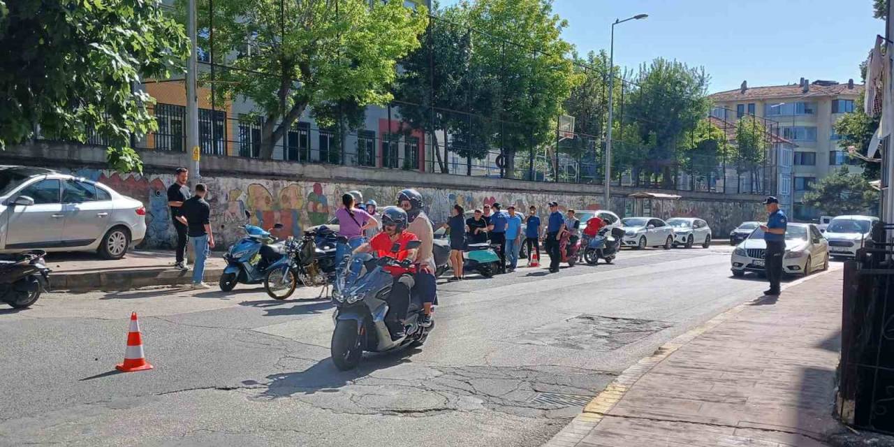 Akçakoca’da Motosiklet Sürücülerine Yönelik Denetim Yapıldı