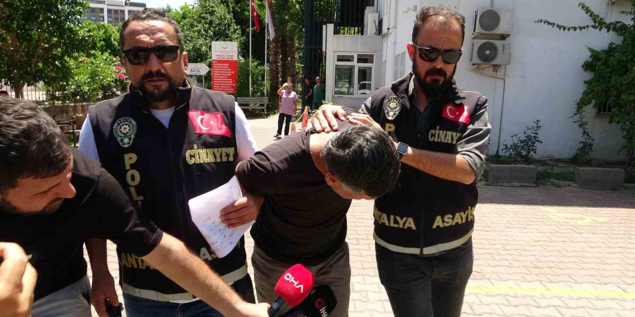 Eski Eşinin Boğazını Kesip Başında Bekleyen Zanlı Tutuklandı
