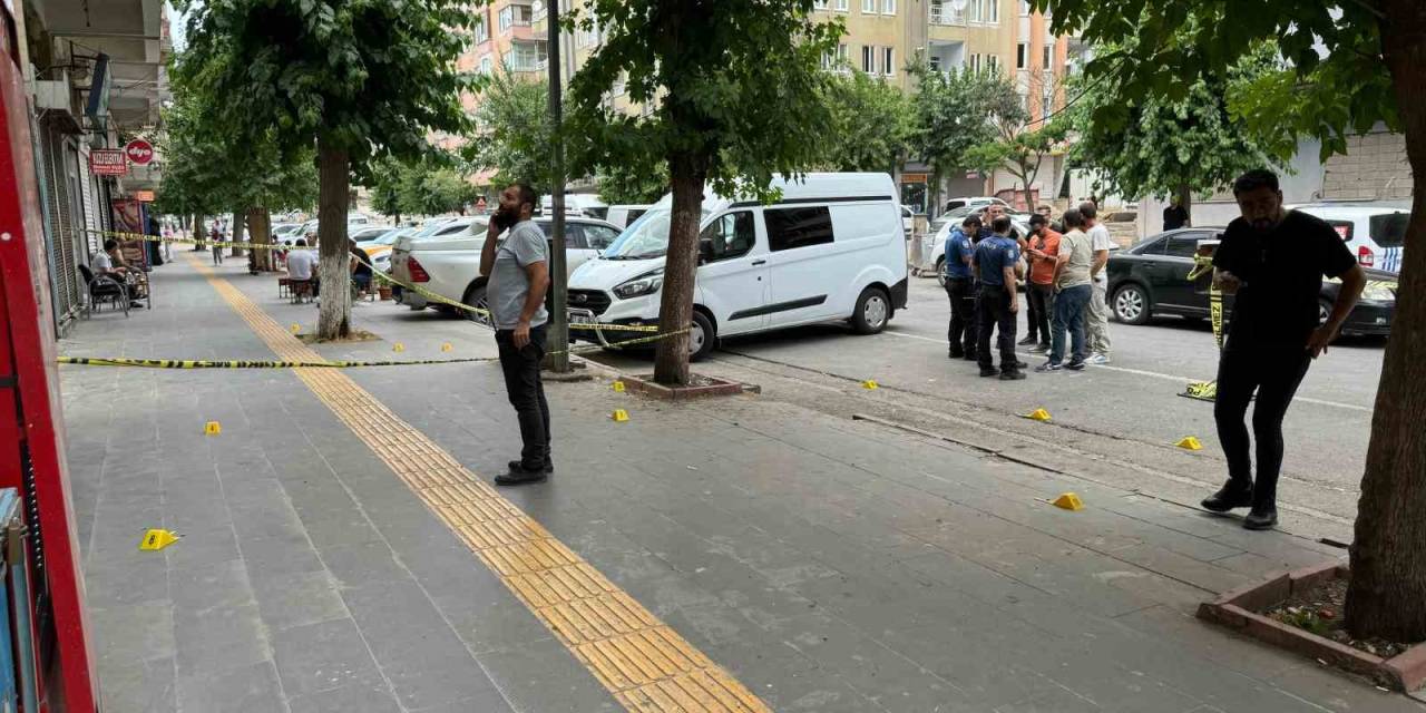 Diyarbakır’da Anlaşma Masasında Silahlar Konuştu: 4 Yaralı