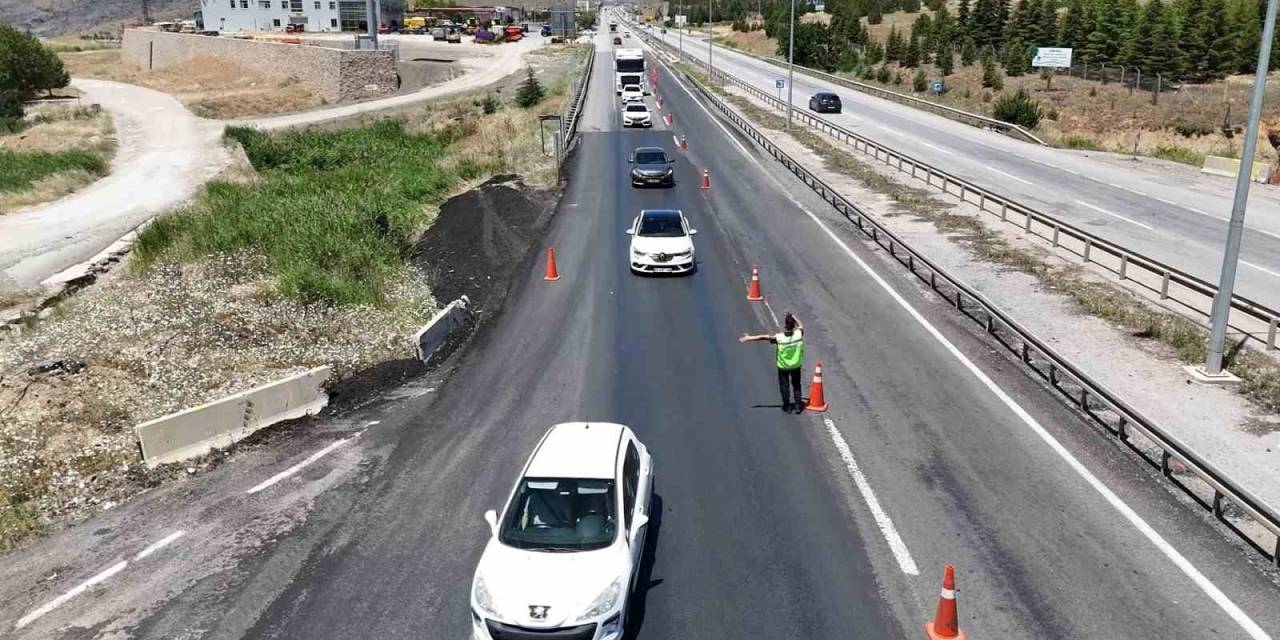 Tatilcilerin Dönüş Yolcuğu Devam Ediyor, 43 İlin Geçiş Güzergahında Sıkı Denetim