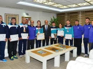 77 Yaşında Şampiyon Dede