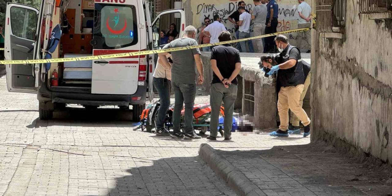 Sokak Ortasında Öldürülen Kadını Dini Nikahlı Eşinin Vurduğu Ortaya Çıktı