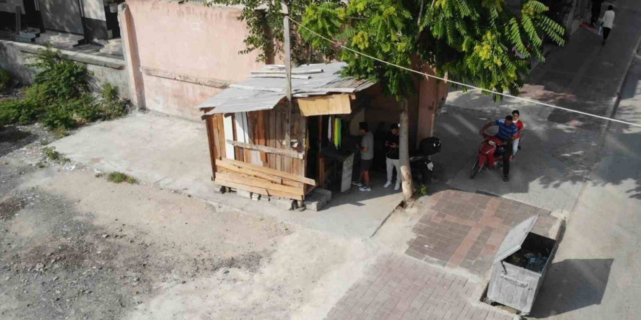 4 Metrekare Kulübe 64 Yıldır Ekmek Kapısı