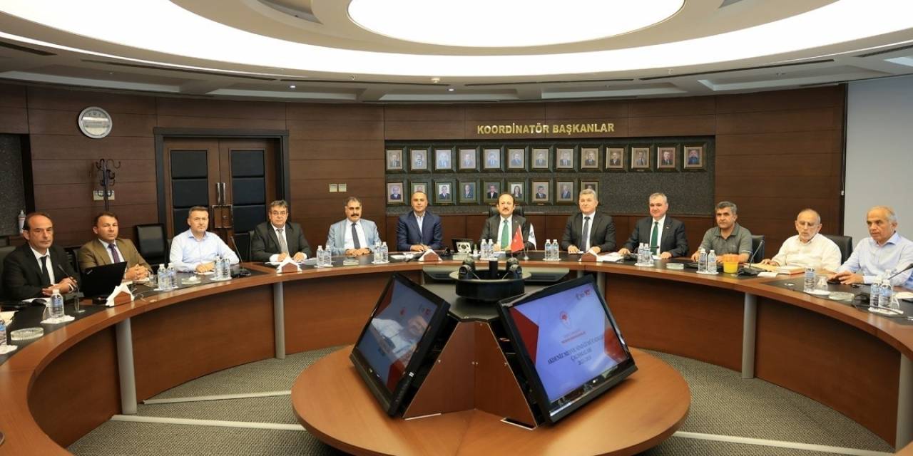 Çakır: “Yere Düşen Her Meyve Tarıma Zarar Veriyor”