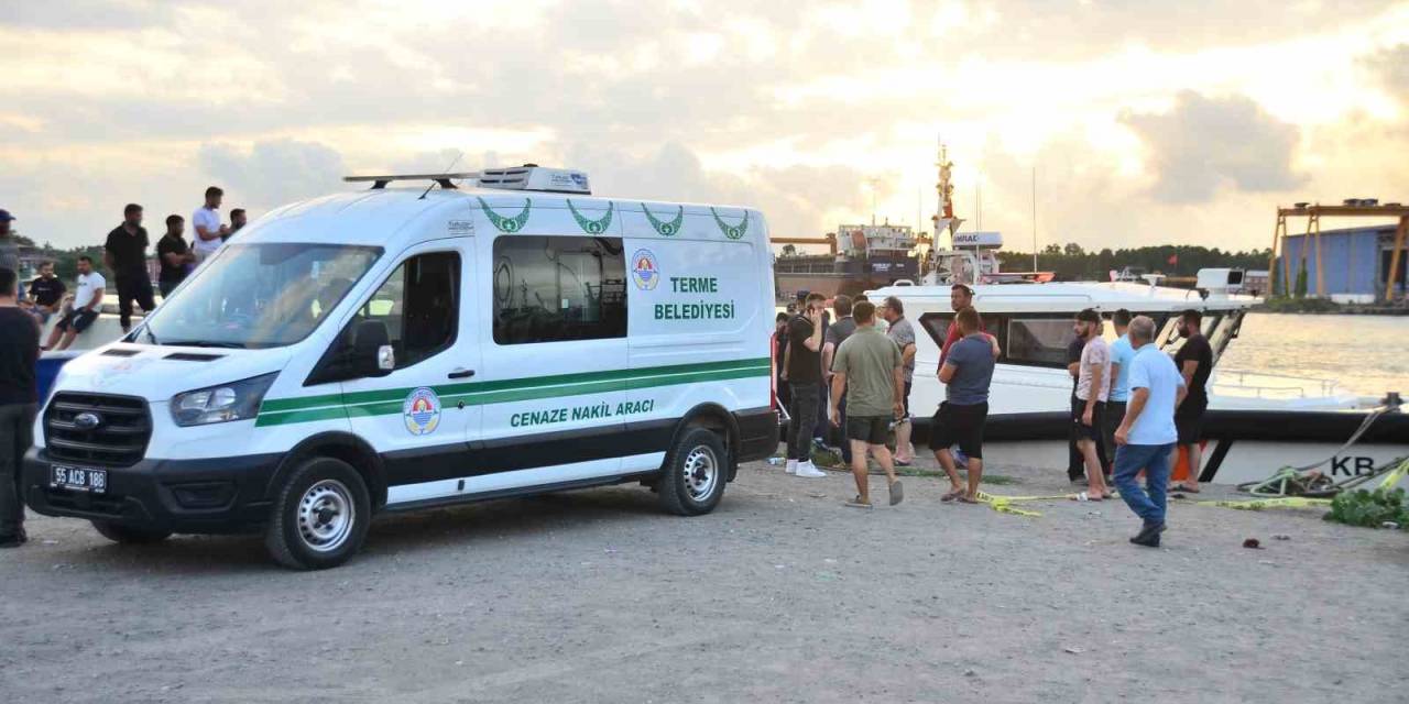 Denizde Kaybolan Gencin Cesedi Bulundu