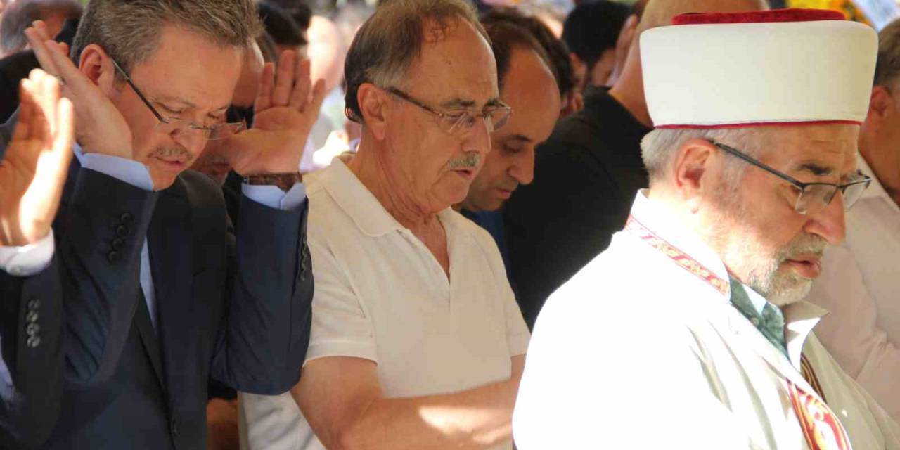 Eski Bakan Akçalı’nın Acı Günü