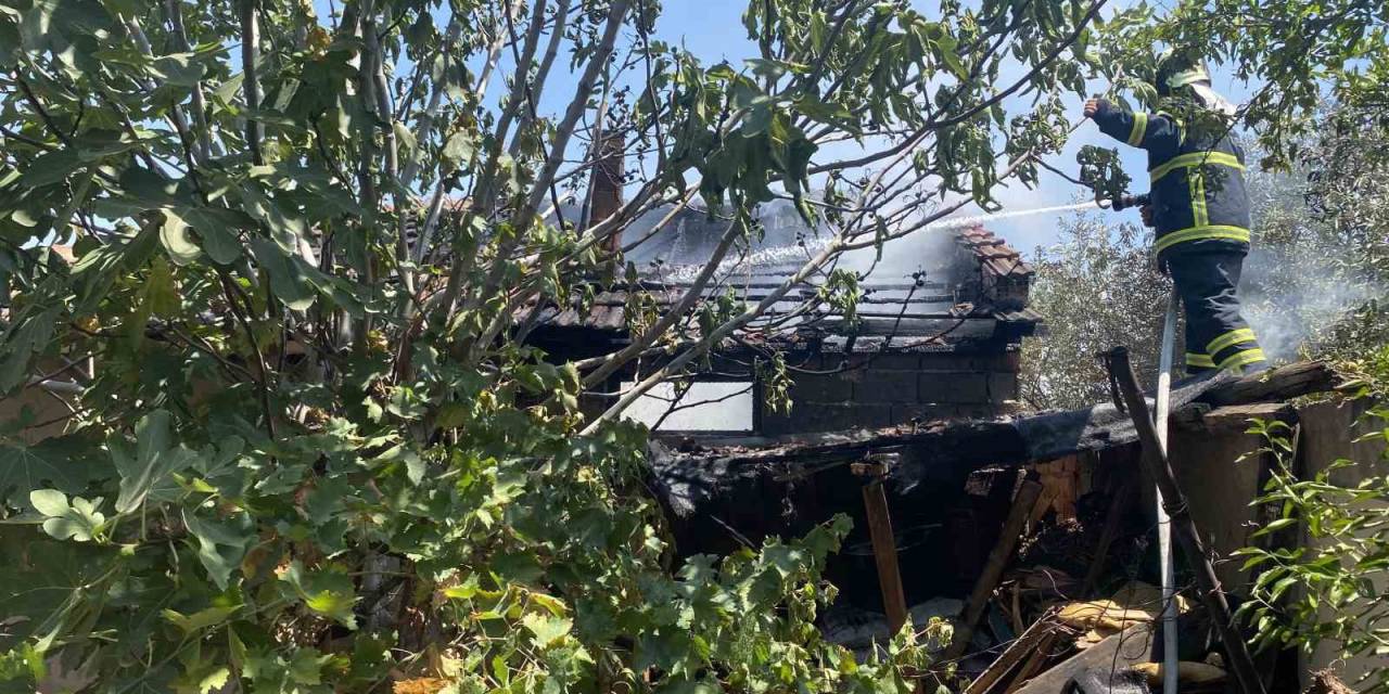 Manisa’da Korkutan Yangın