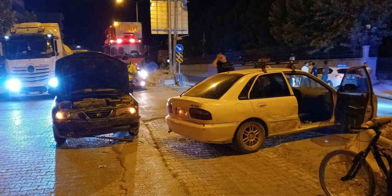 Gölbaşı’nda İki Otomobil Çarpıştı: 1 Yaralı