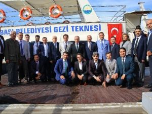 Bakan Topçu Gölbaşı Belediyesi’ni Ziyaret Etti