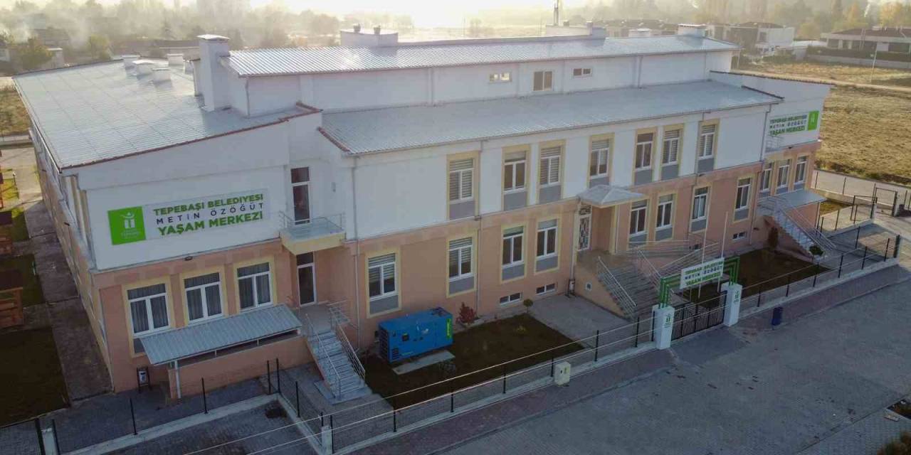 Metin Özöğüt Yaşam Merkezi Sıcak Bir Yuva Olarak Hizmet Veriyor