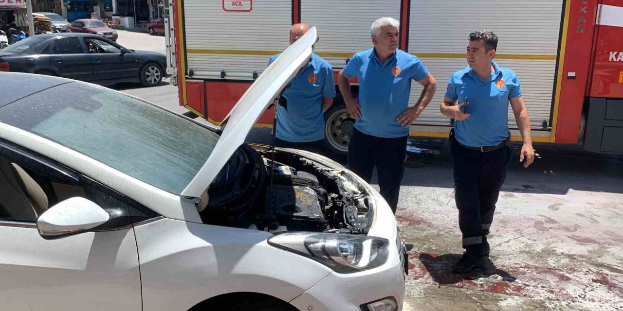 Karaman’da Seyir Halindeki Otomobil Alev Aldı