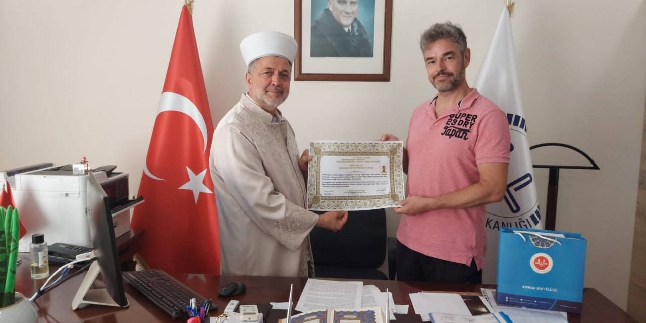 Almanya Uyruklu Michael, Karasu’da Düzenlenen İhtida Merasimi İle Müslüman Oldu