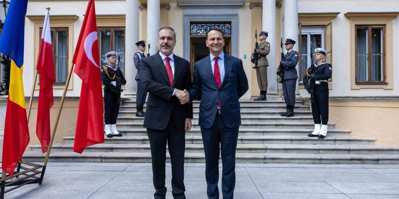 Bakan Fidan, Polonyalı Mevkidaşı Sikorski İle Görüştü