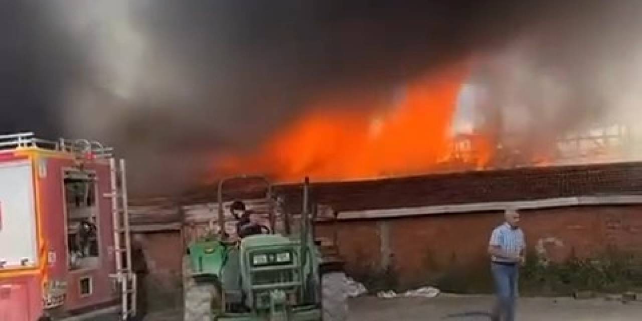Tokat’ta Ahır Ve Samanlık Alevlere Teslim Oldu