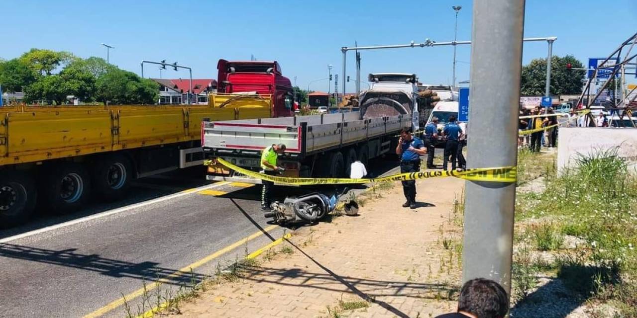 Motosiklet Tırın Altına Girdi: 1 Ölü 1 Yaralı