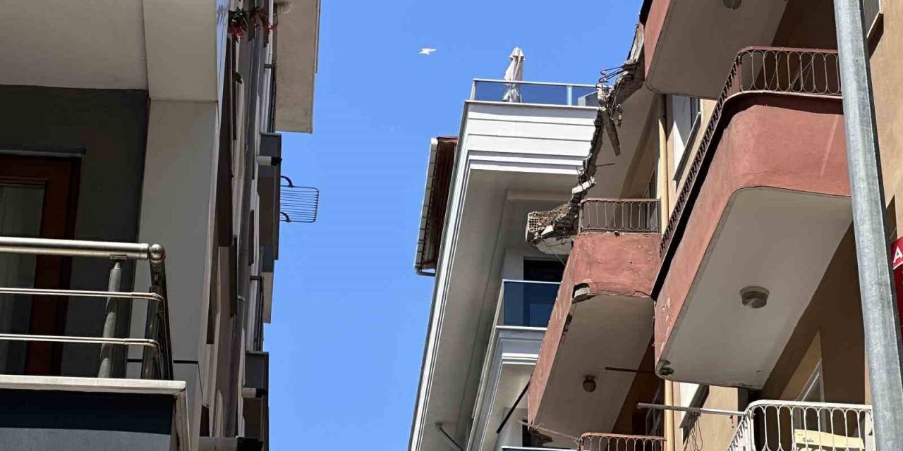 Bahçelievler’de Binanın Çatısında Çökme Yaşandı