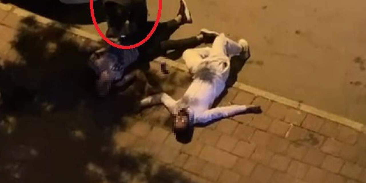 Alkol Alıp Kaldırımda Sızdılar, Ceplerinde Kurcalanmadık Yerleri Kalmadı