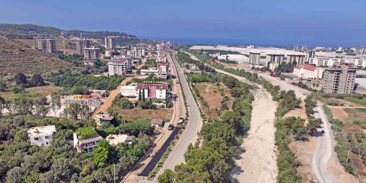 Demirtaş’ta 15 Mahallenin Kullandığı Yol Asfaltlanıyor