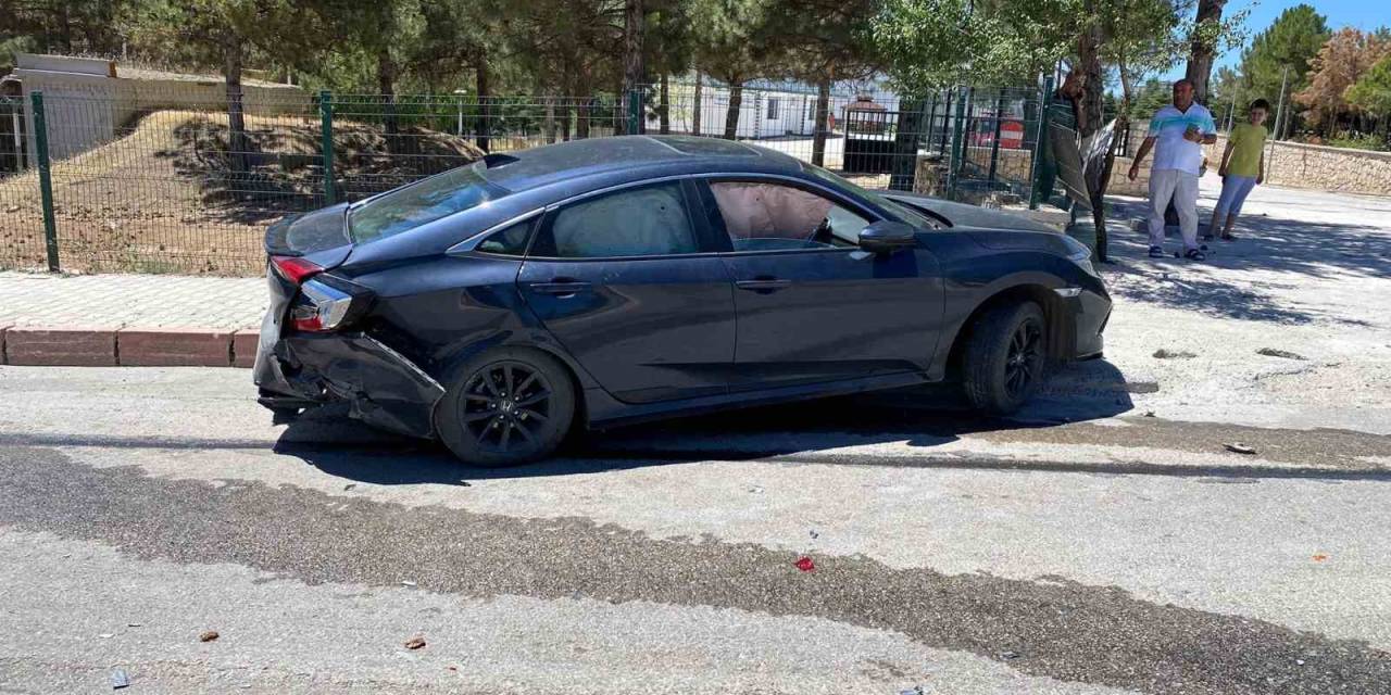 Elazığ’da Trafik Kazası: 2 Yaralı