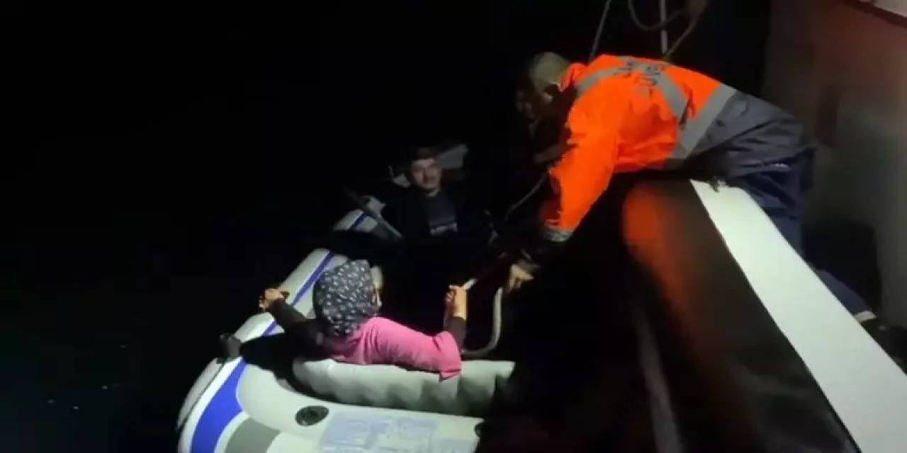 Van Gölü’nde Fırtınaya Yakalanan 4 Kişi Kurtarıldı