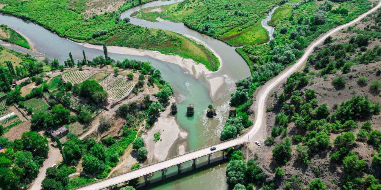 Çaldıran Zaferinin Tanığı Boğazkesen Köprüsü Turizme Kazandırılmayı Bekliyor