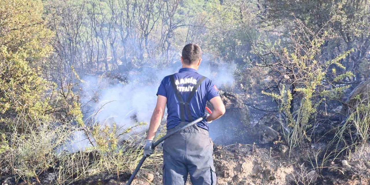 Manisa İtfaiyesinin Yangınlarla Mücadelesi Devam Ediyor