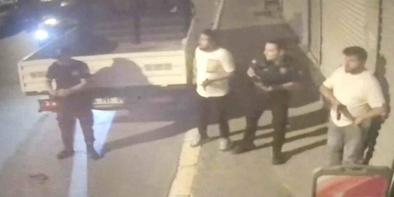 Sultanbeyli’de ’dur’ İhtarına Uymadı, Polise Ateş Açtı
