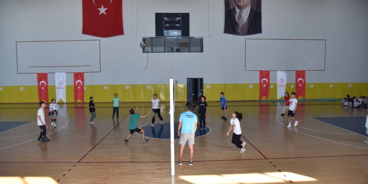 Kartepe’de Yaz Spor Okulları Sezonu Açılıyor