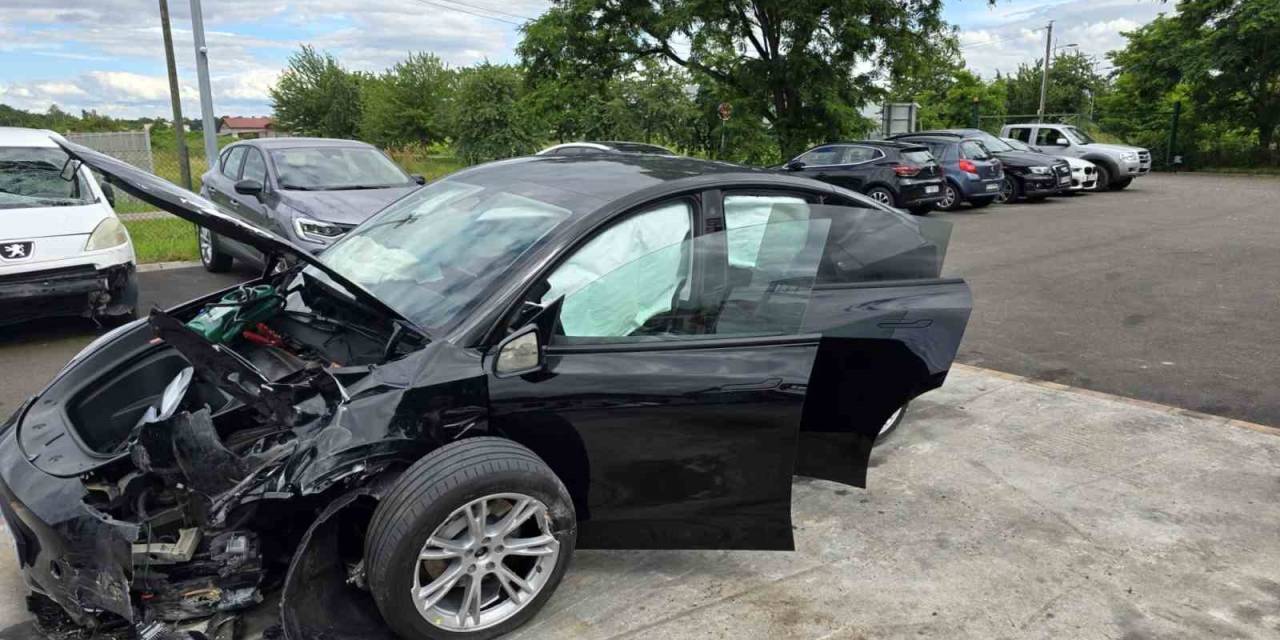 Bayram Tatili Zehre Dönen Türk Avukat, Tesla’ya Dava Açıyor