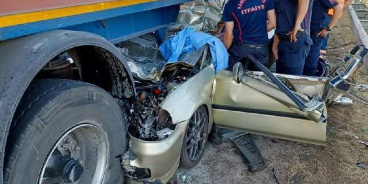 Tag Otoyolu’nda 4 Aracın Karıştığı Kazada 3 Kişi Öldü