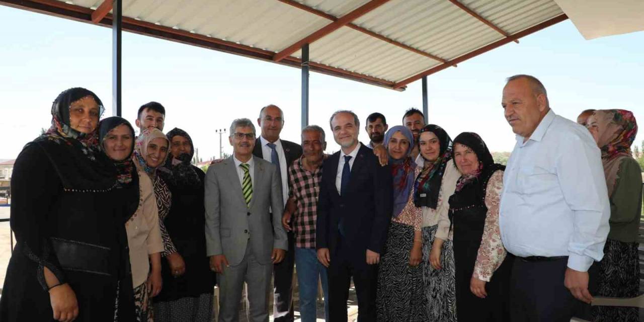 Vali Çelik; Orhanlı Beldesinde Vatandaşların Taleplerini Dinledi