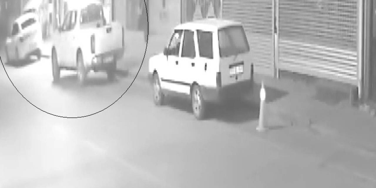 Bu Kaza Akla Çarpışan Arabaları Getirdi