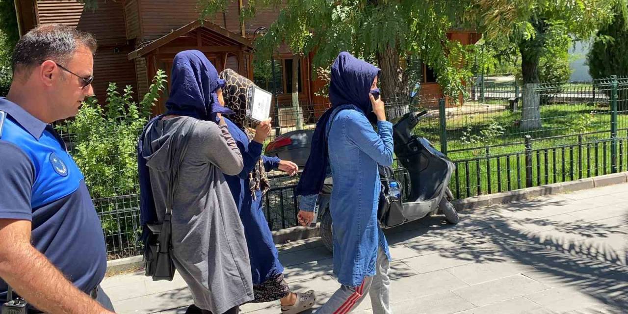 Her Bir Dilenciye 977 Tl Para Cezası Kesildi