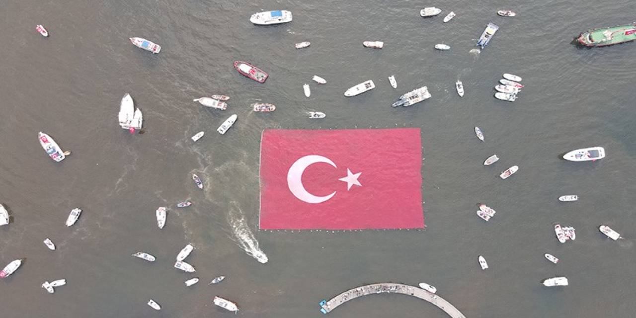 Darıca’da Bin 923 Metrekarelik Dev Türk Bayrağı Açılacak