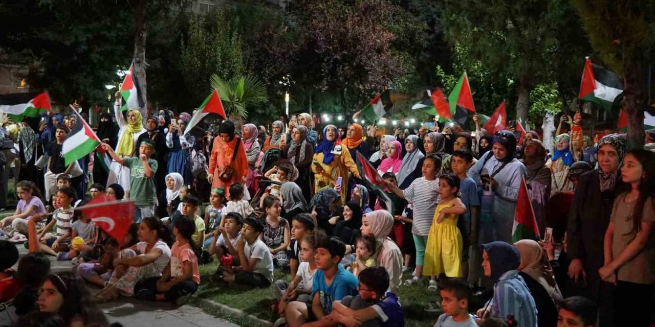 Manisalılar Gazze İçin Bir Araya Geldi